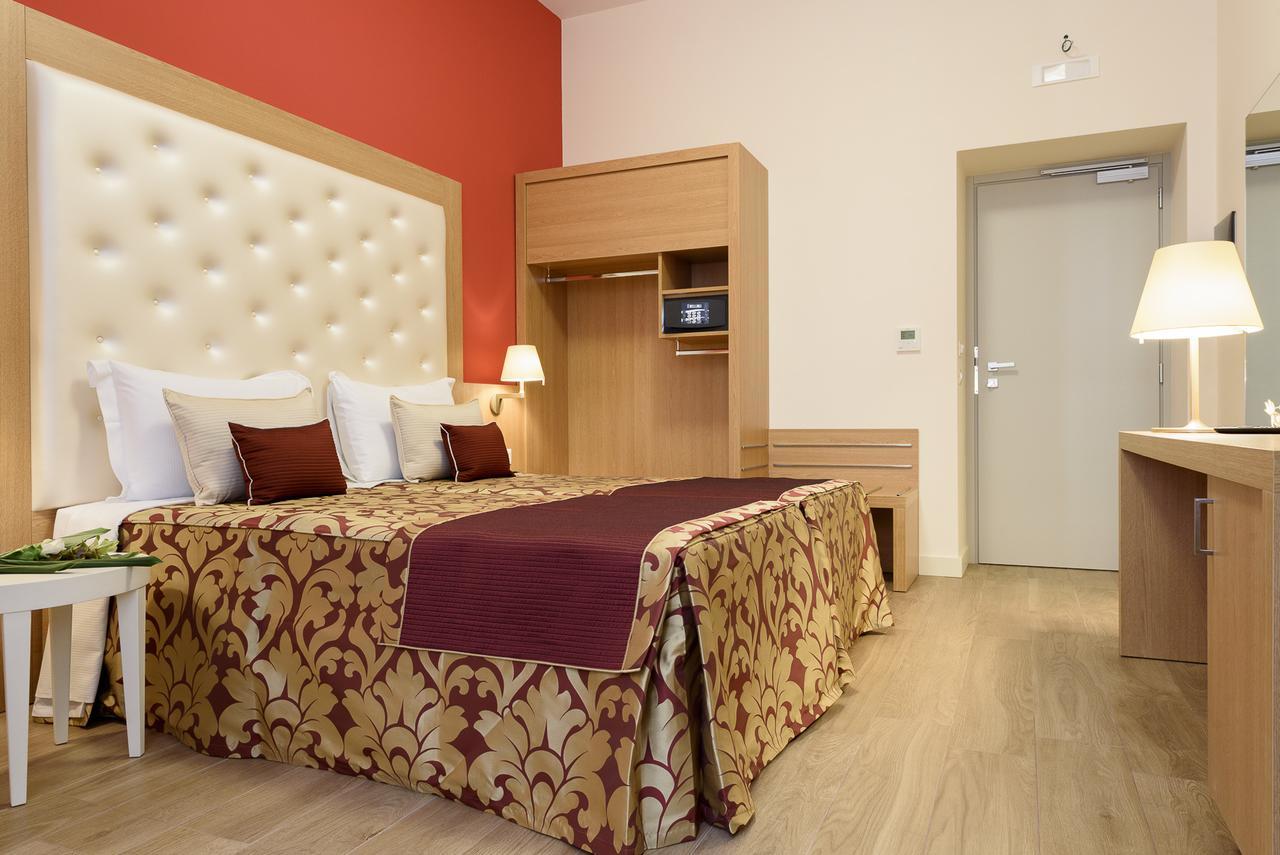 Navona Luxury Guesthouse Roma Ngoại thất bức ảnh