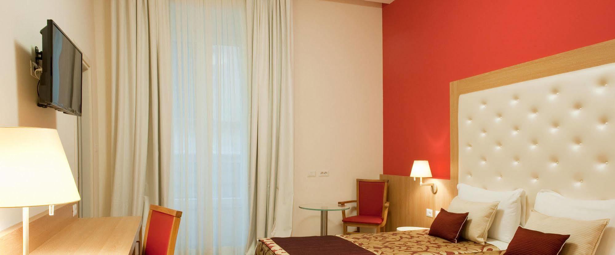 Navona Luxury Guesthouse Roma Ngoại thất bức ảnh